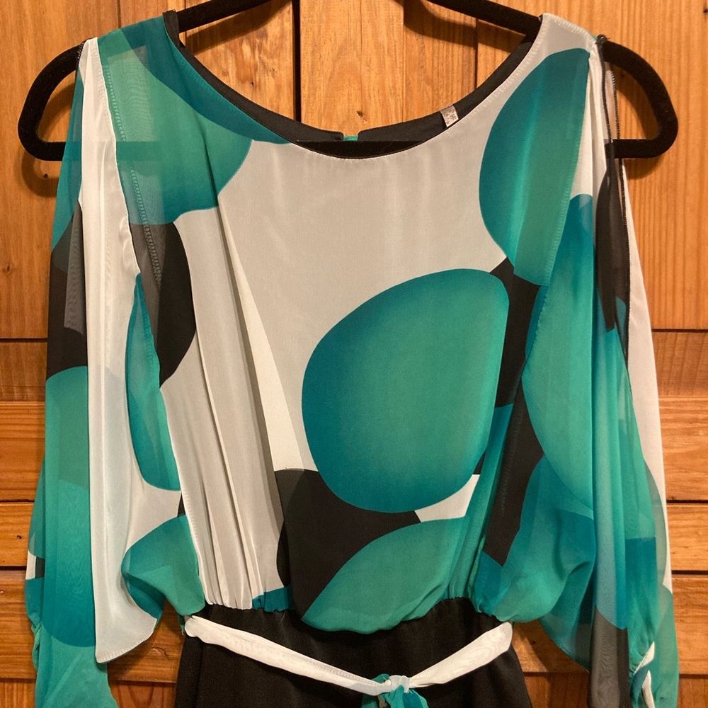 Lovely dress! Beautiful colors!